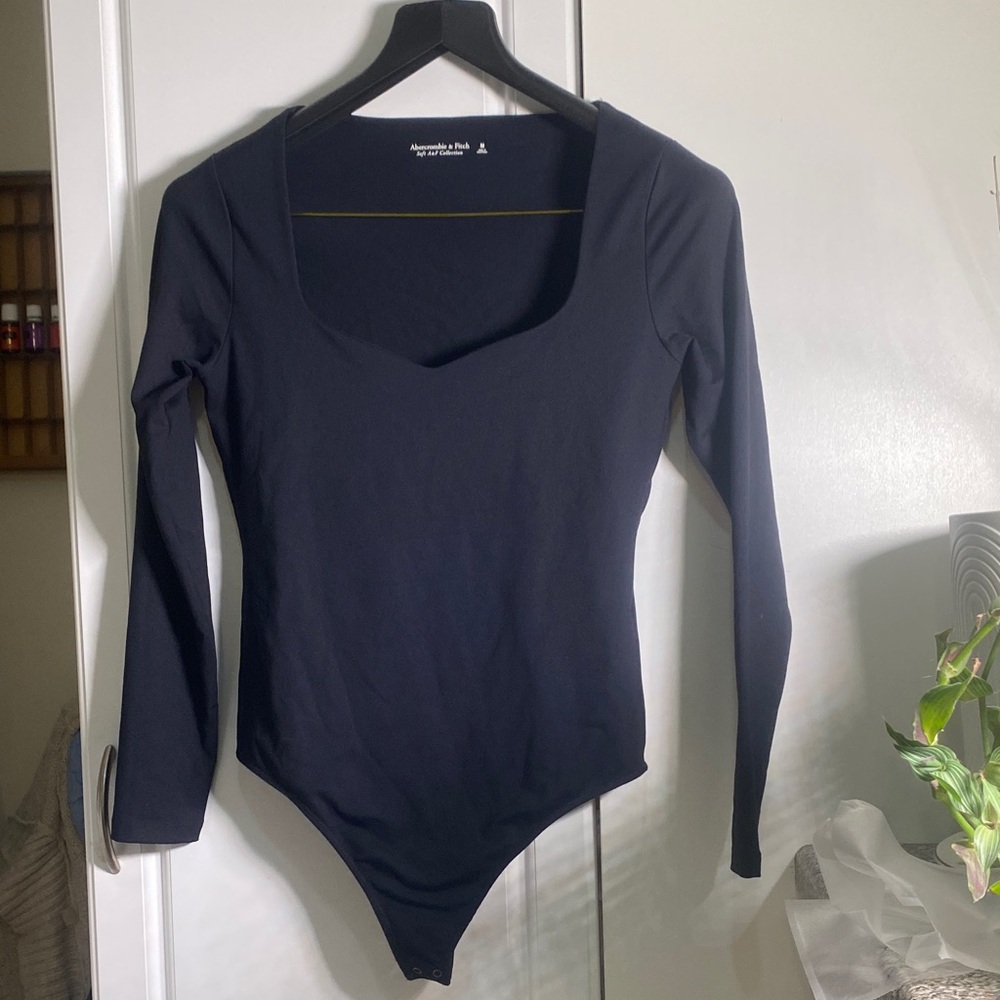 Abercrombie & Fitch Soft AF Long Sleeve Bodysuit- black